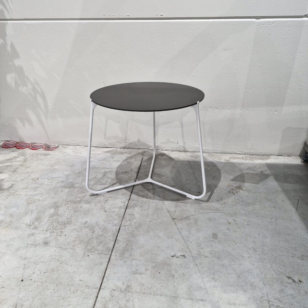 Mood Koffietafel White Black 60cm van Manutti voor € 745