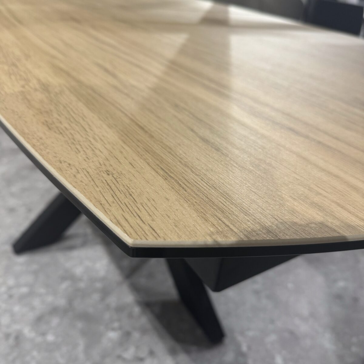 Akante Phoenix Uitschuifbare Tafel van Akante voor € 1599