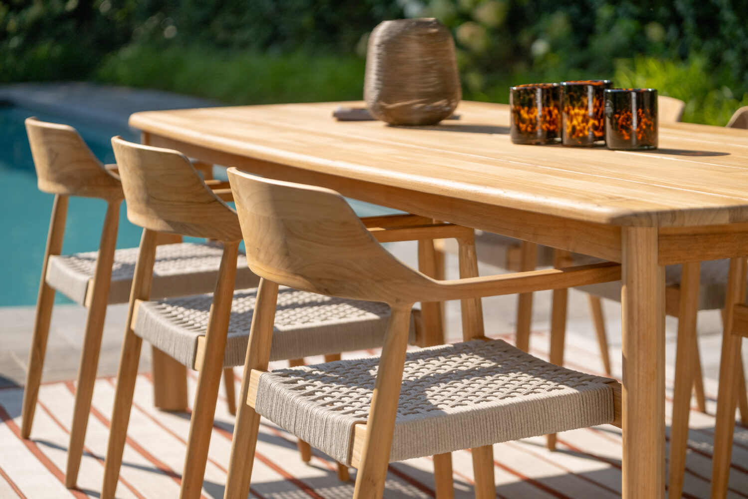 Jati & Kebon: Tijdloos Buitenleven Met De Tofino Teak Collectie