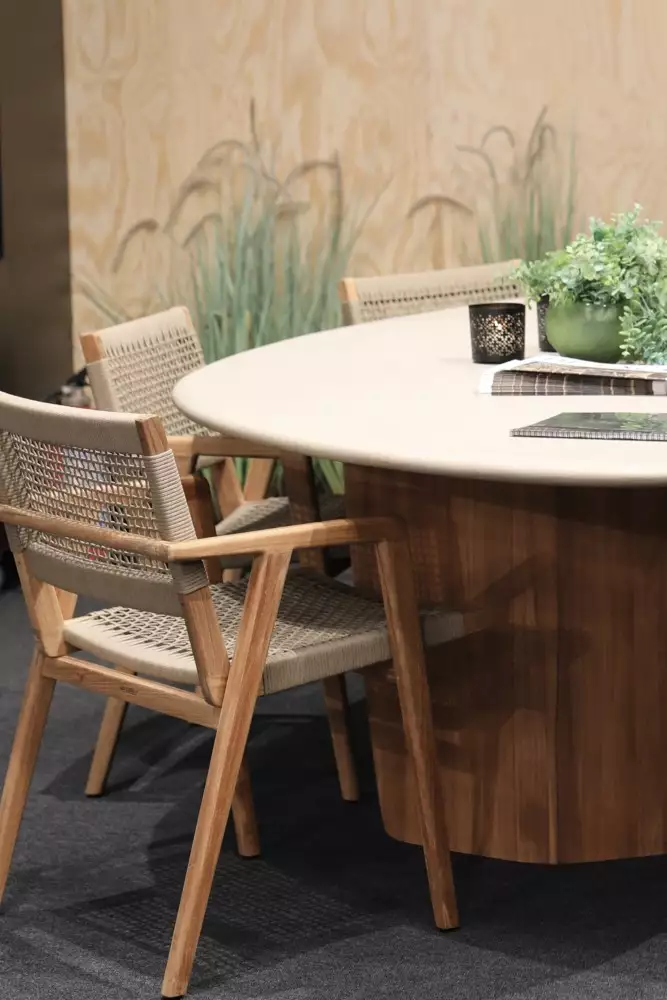 Sorrento Dining Table Micro Topping van Betaco