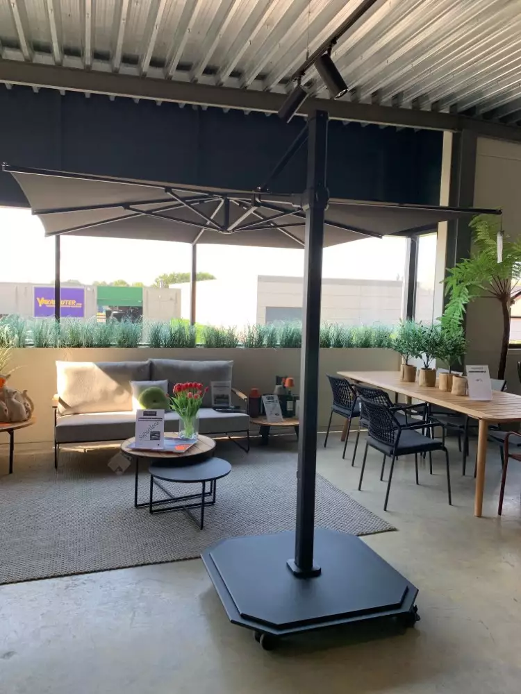 Luxe Parasol Jcp301 Reeks 300 X 300 Cm – Toonzaalmodel van Jardinico