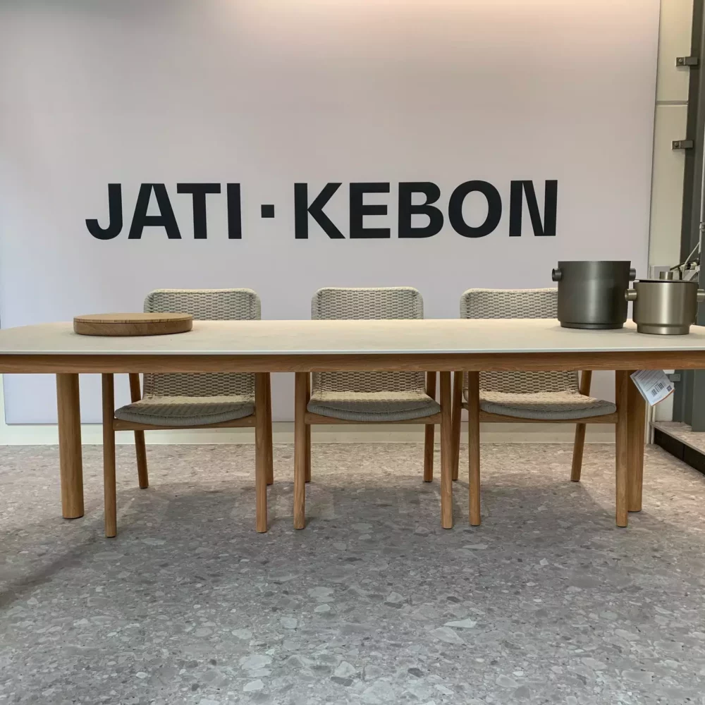 Benoa Eettafel Teak 240×100 Cm – Toonzaalmodel van Jati Kebon