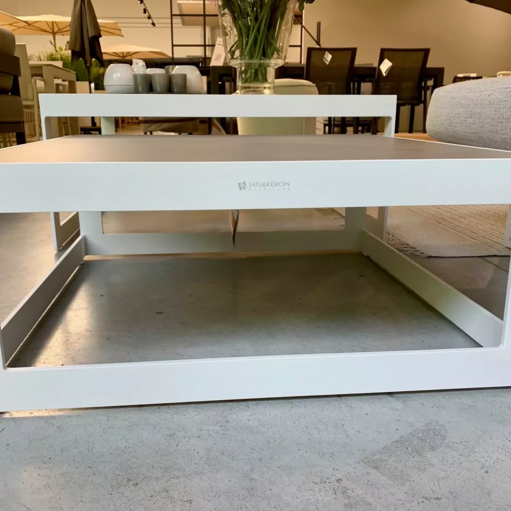 Burford Koffietafel Keramiek Calacata Toonzaalmodel van Jati Kebon