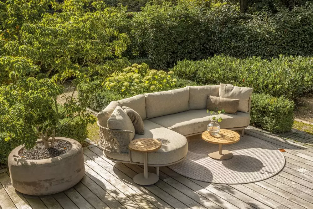 4 Seasons Outdoor – Tuinmeubelen Onderhouden: Zo Blijven Uw Meubels Jarenlang Mooi