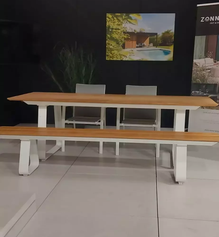 Set Elko Tafel 240x90cm En Elko Bank 240x36cm – Toonzaalmodel van Jati Kebon